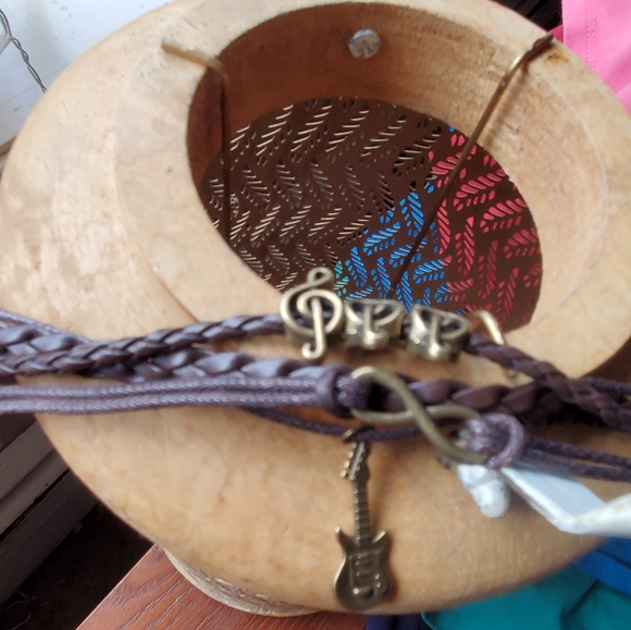 Handmade leather braclet,bracelet, and 💘 🎶 - Picture 9 of 14